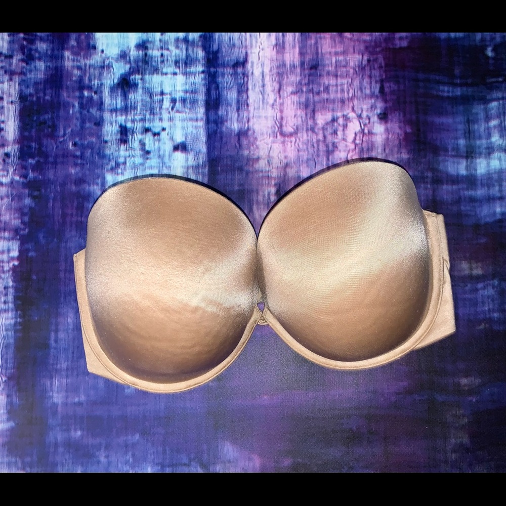 Victoria’s Secret strapless bra